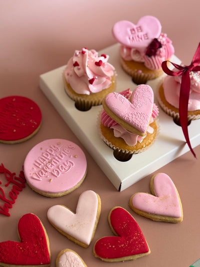 Valentines cookies set