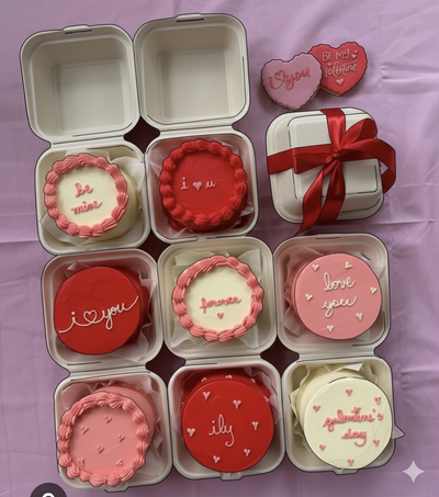 Mini bento cake