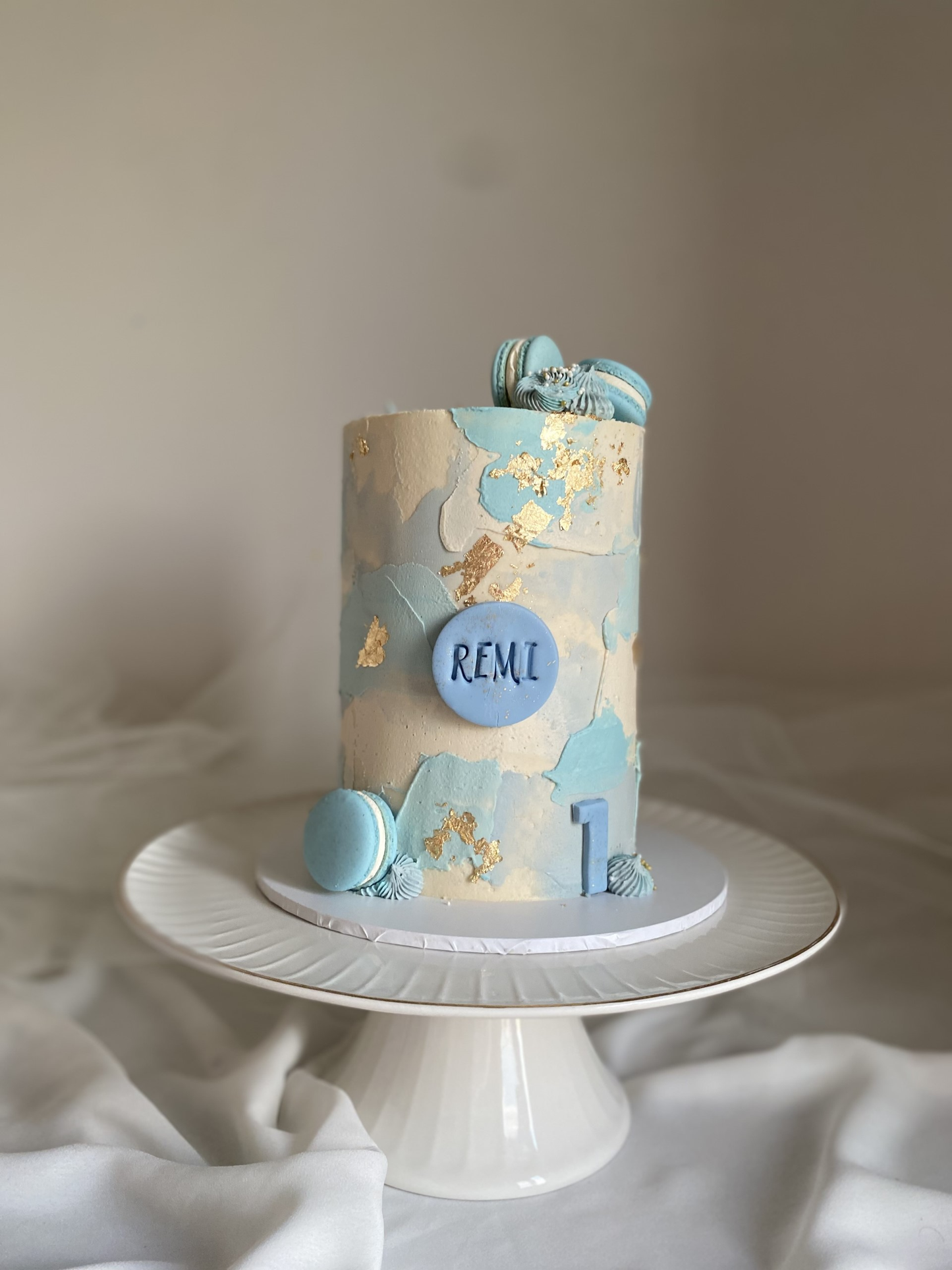 Abstract themed cake.